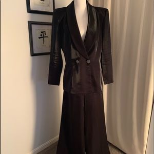 Chic Ladies Tuxedo
